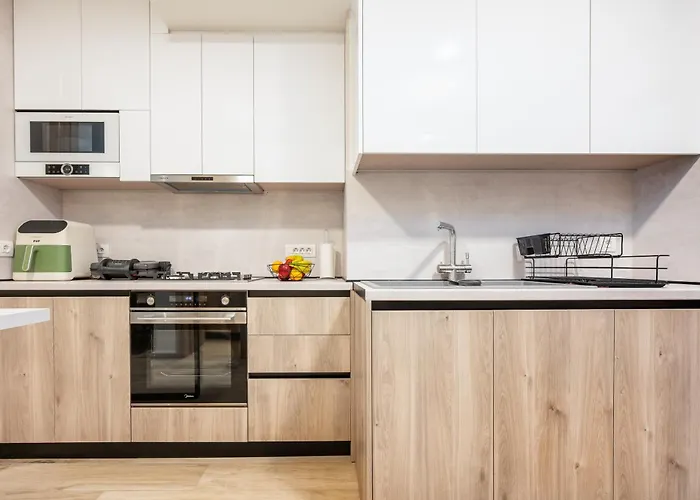 Luma Coast - Modern In - Walk To The Sea Apartament